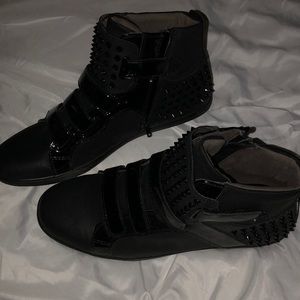 Black shoes/boots men’s